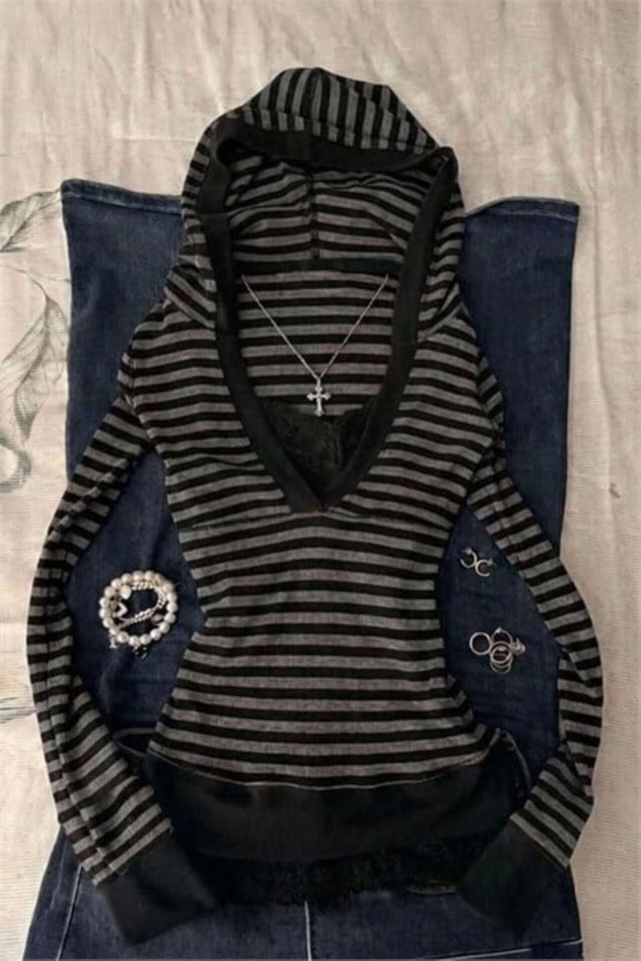 Antrasit Siyah Çizgili Kapüşonlu Gotik Y2K Uzun Kollu Crop