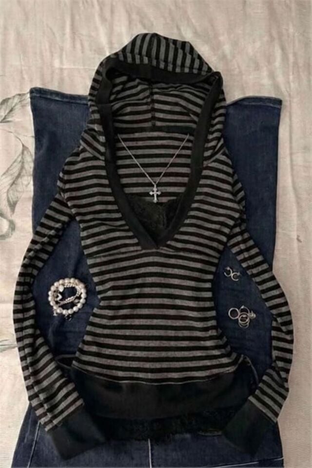 Antrasit Siyah Çizgili Kapüşonlu Gotik Y2K Uzun Kollu Crop