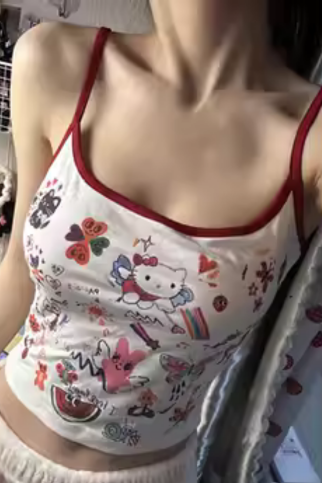 Beyaz Hello Kitty Collage Y2k Street Crop Top