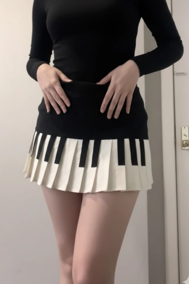 Siyah Piano Pileli Grunge Viral Y2K Etek