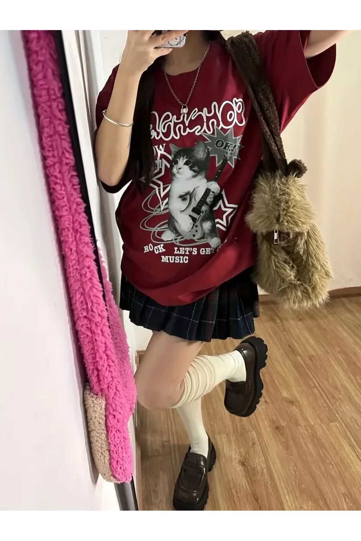 Bordo Playing Guitar Cat Unisex T-shirt