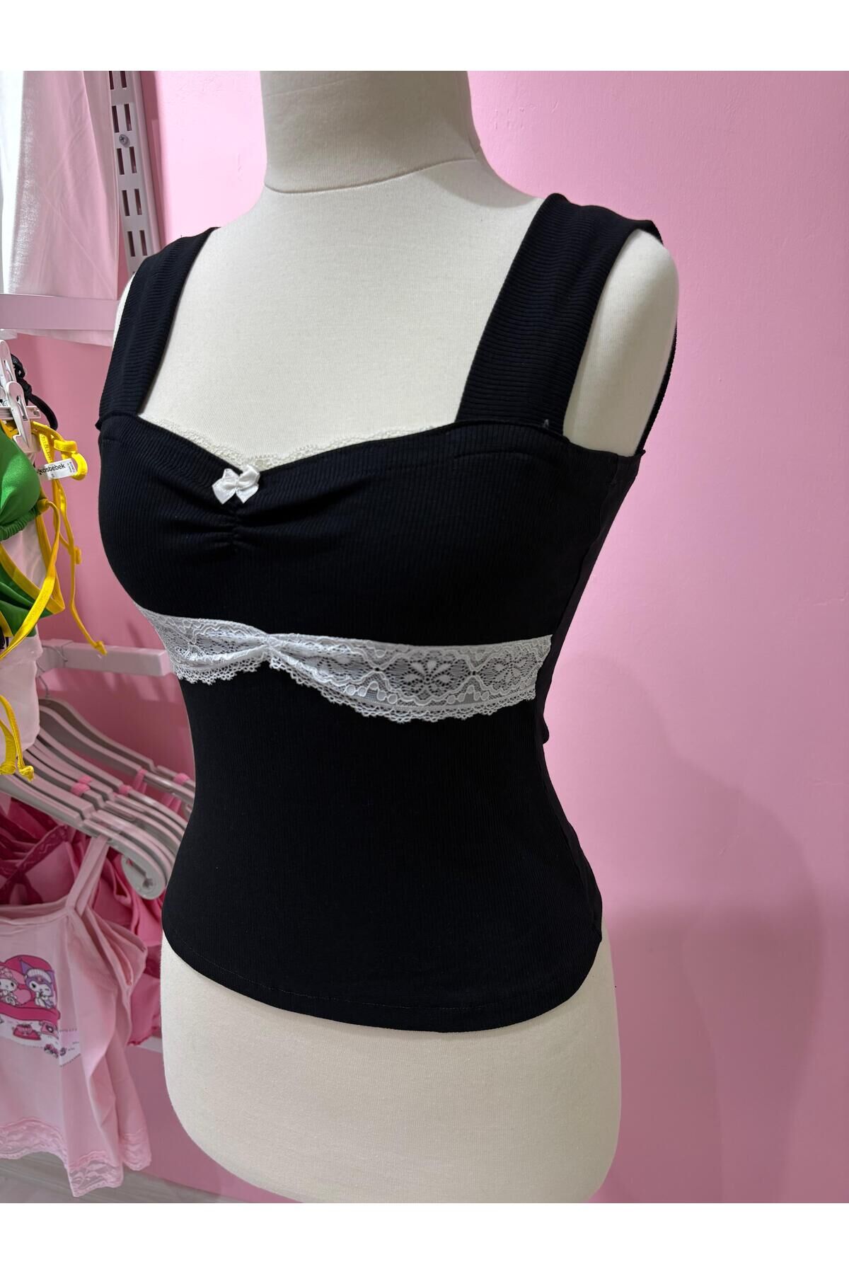 Kalın askılı Pinterest tam boy coquette bluz