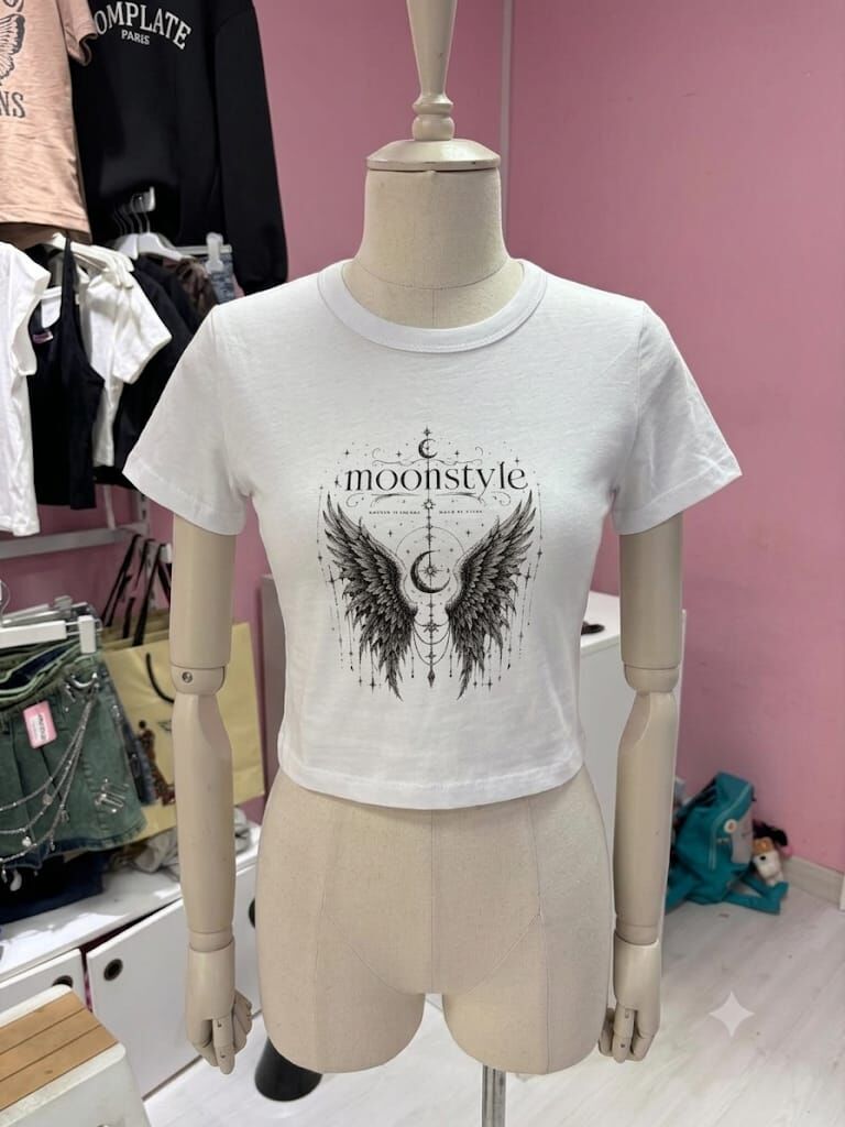 Beyaz Moonstyle Melek Kanat Baskılı Crop