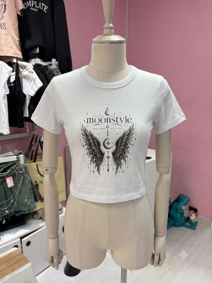 Beyaz Moonstyle Melek Kanat Baskılı Crop