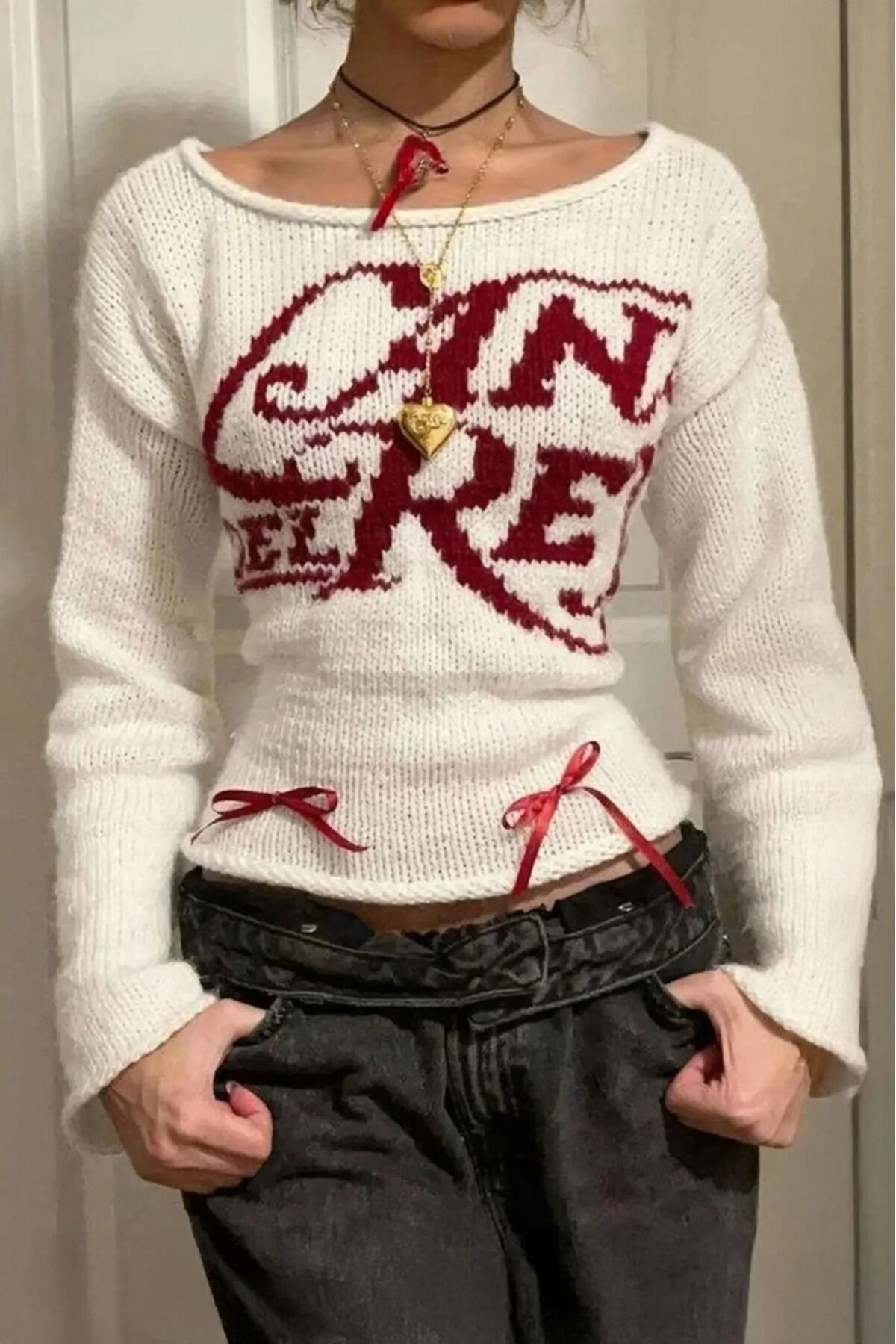 Beyaz Lana Del Rey Fiyonk Detaylı Triko Kazak