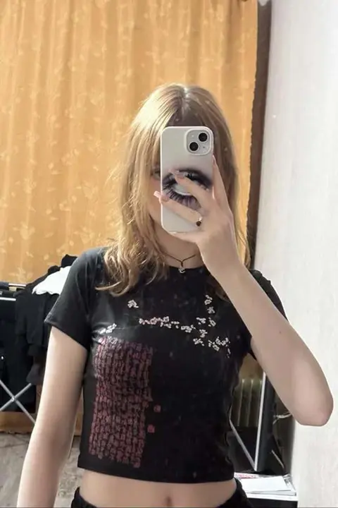 Siyah Japanese Sakura Tree Gotik Y2K Kısa Kollu Crop