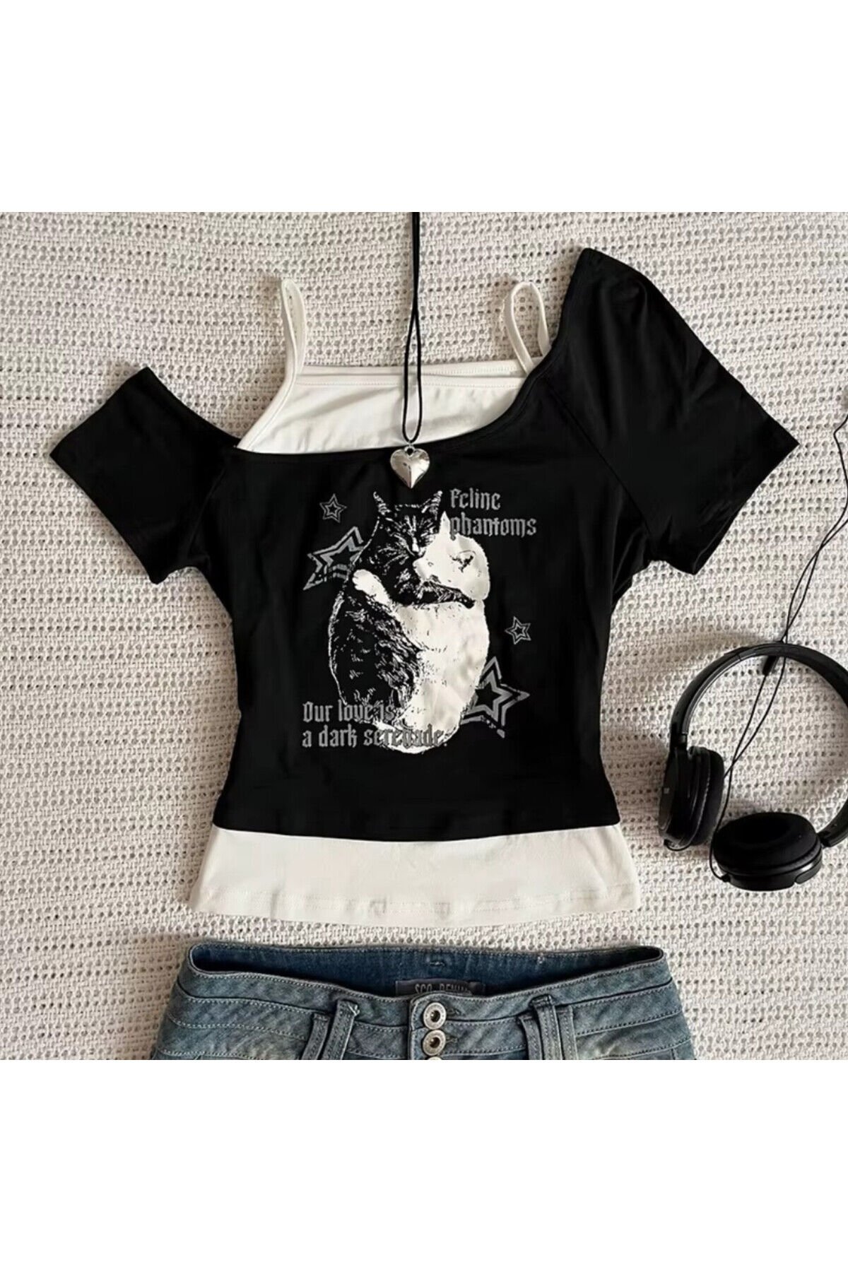 Siyah Balance Cat Our Love Is Ek Askılı Kısa Kollu Gotik Y2K Full Body Crop Bluz