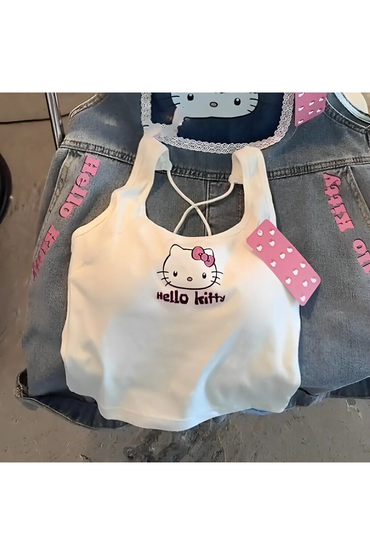Beyaz Hello Kitty Gloplu Sırt Dekolteli Y2K Askılı Crop Üst