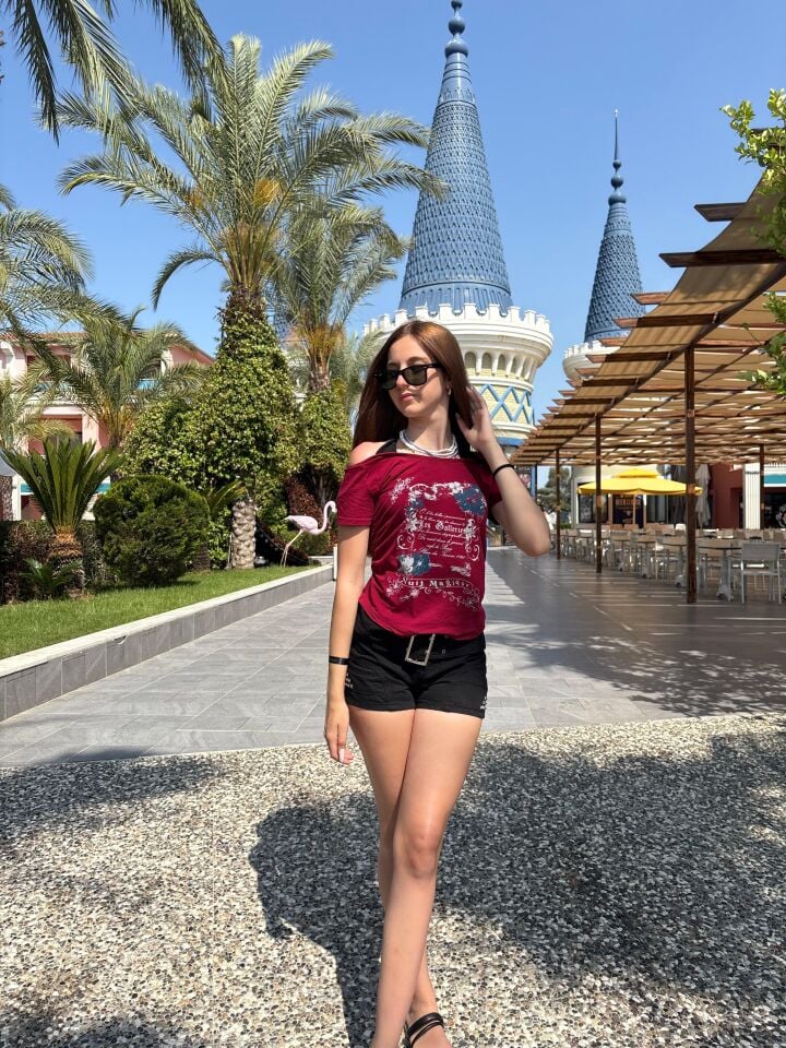 Bordo Nuit Magique Madonna Yaka Ek Askılı Y2K Kısa Kollu Full Body Crop