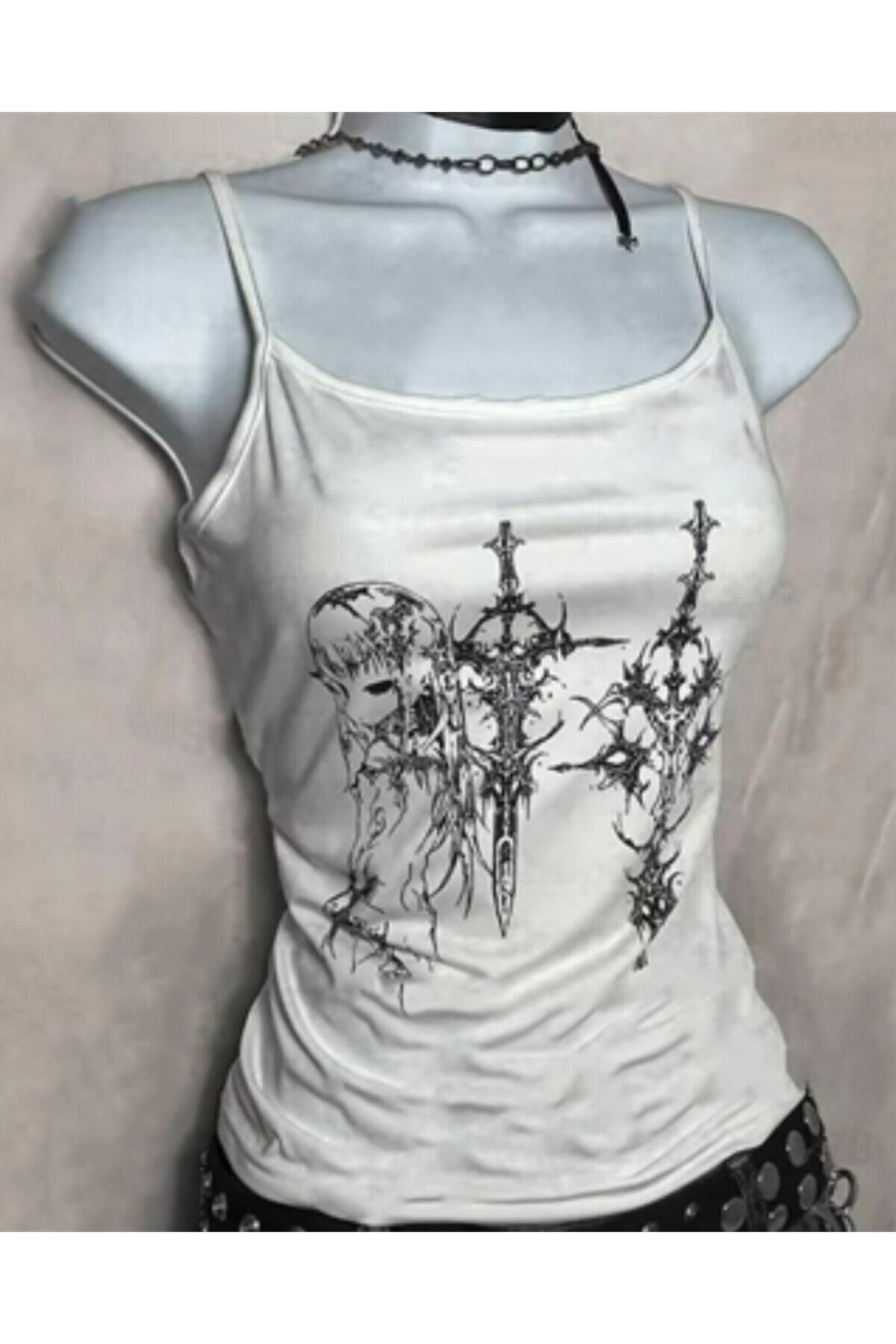 Beyaz Gotik Anime Sword Y2K Harajuku Crop