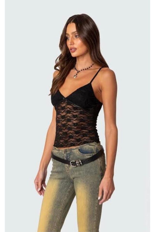 Dekolte çiçekli dantel askılı ayarlanabilen full boy büstiyer