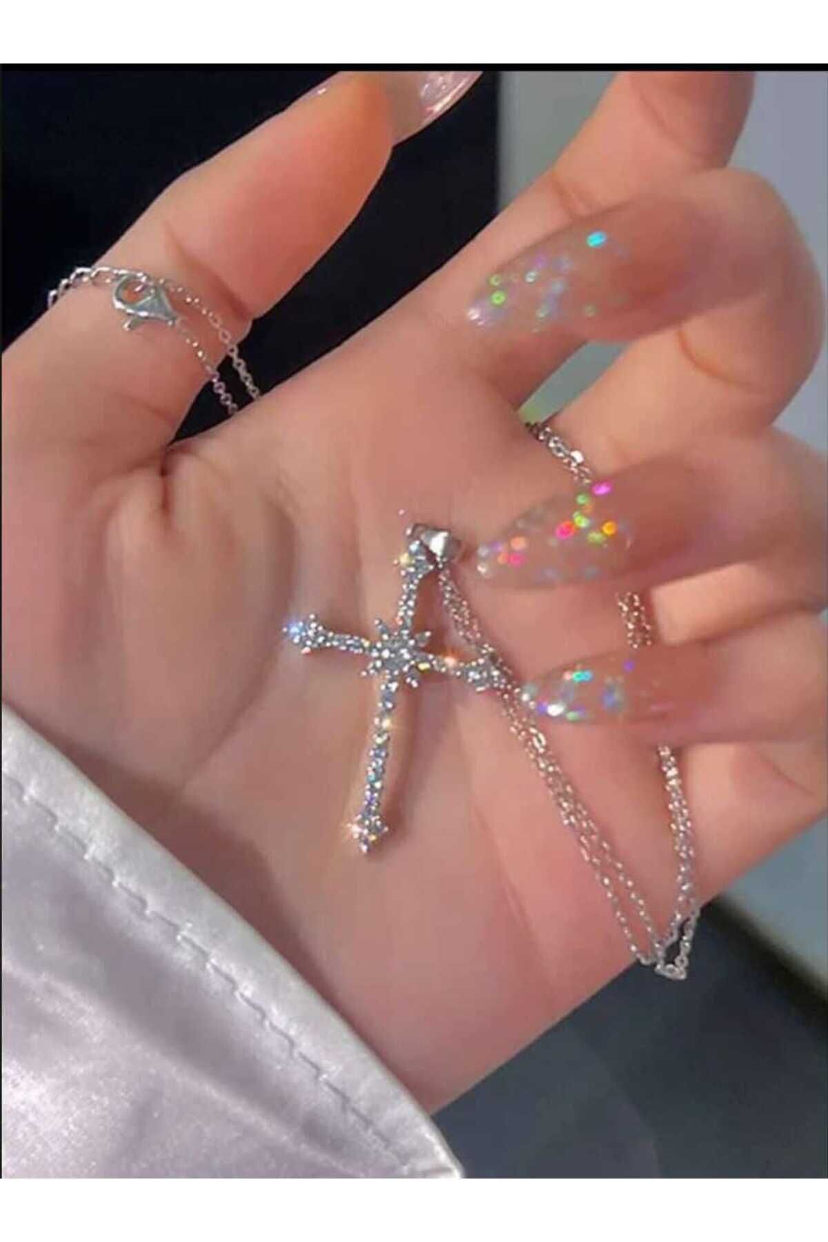 Parıltılı Taşlı Gümüş Haç Kolye