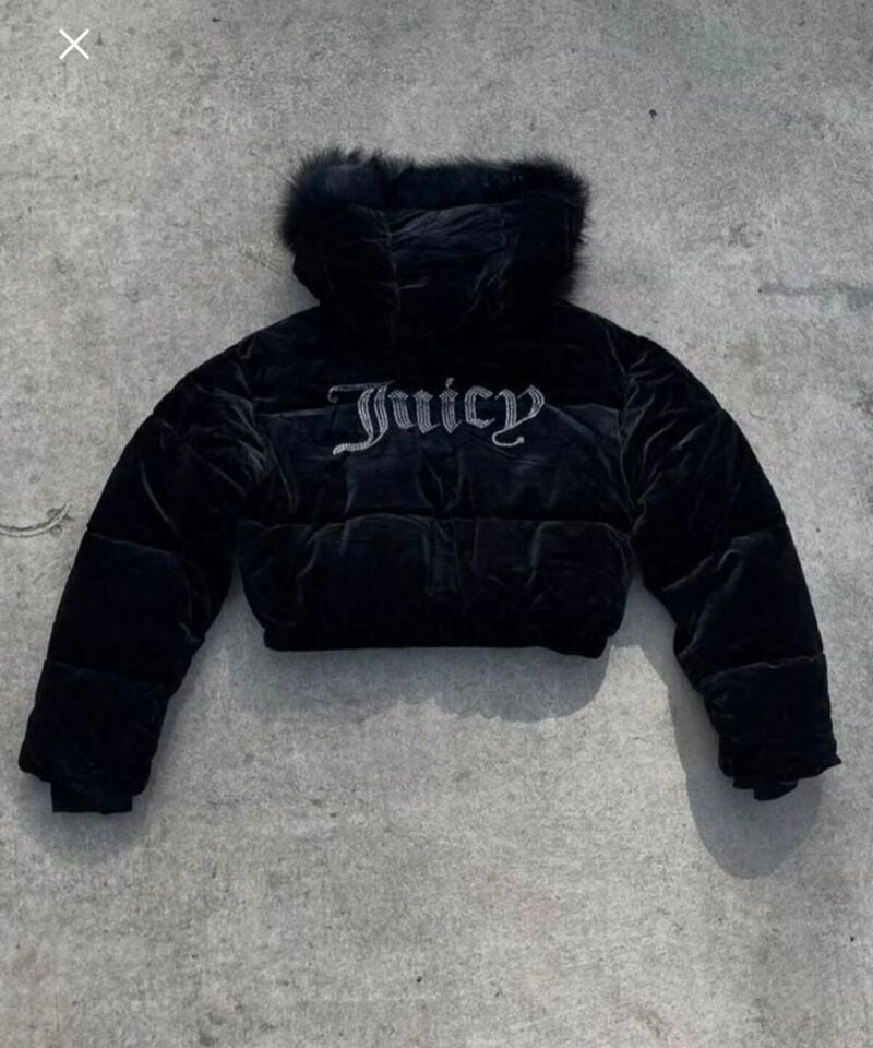 Juicy Couture kürk kapşonlu taşlı şişme kadife mont