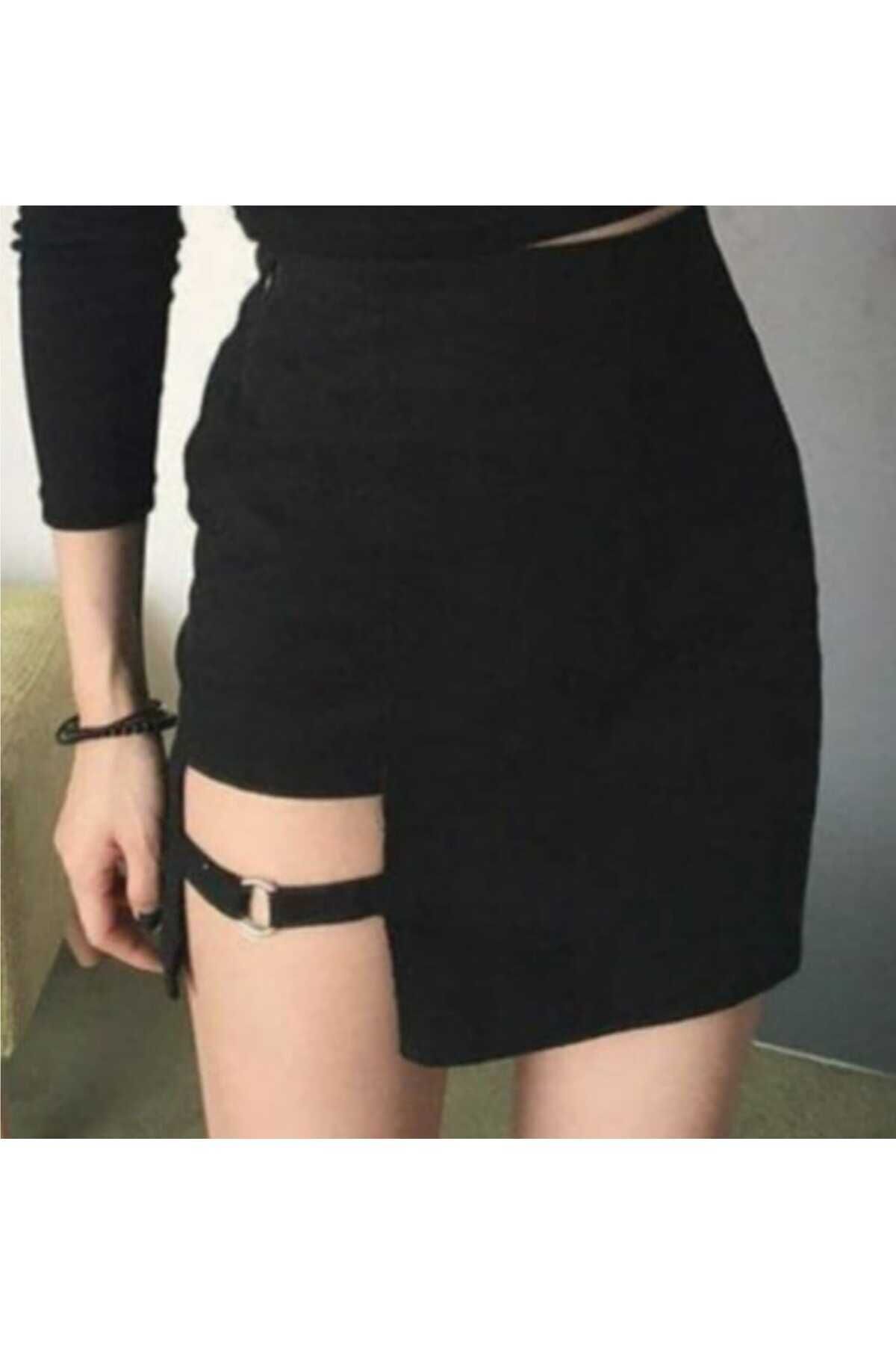 Bacak kemerli Gotic mini etek