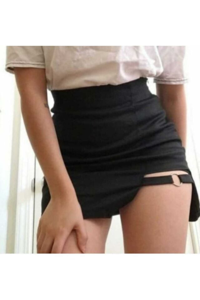 Bacak kemerli Gotic mini etek