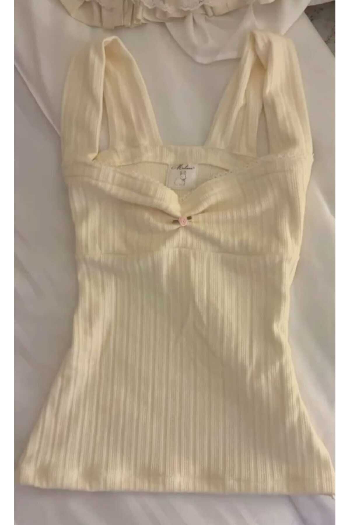 Sarı Önü Büzgü Güllü Kurdele Detaylı Dantelli Kalın Askılı Bluz