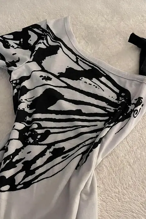 Gri Kelebek Kanatlı Askılı Grunge Y2K Kısa Kollu Crop