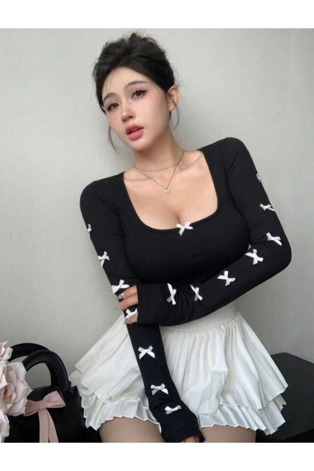 Coquette Lolita Siyah Kare Yaka Tam Boy Kurdele Detaylı Bluz