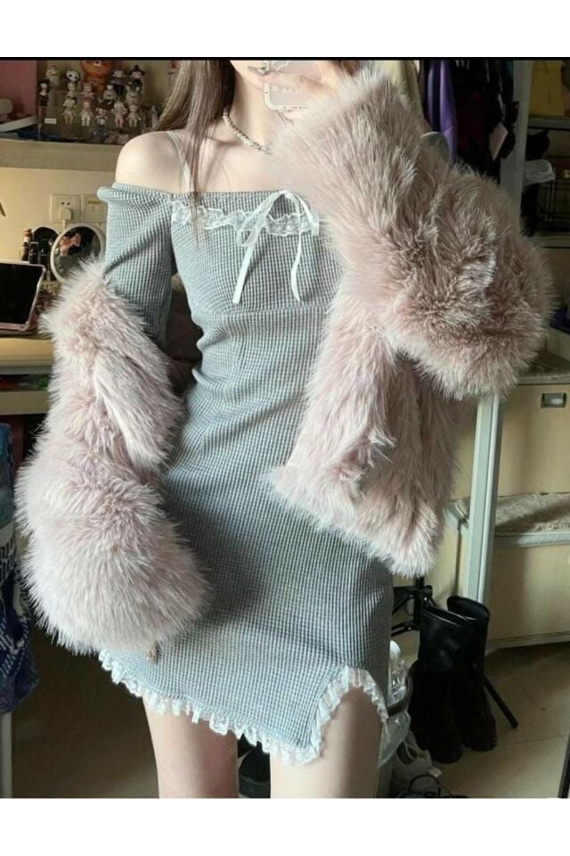 Pinterest Madonna Yaka Gri Coquette Kurdele Detaylı mini yırtmaçlı elbise