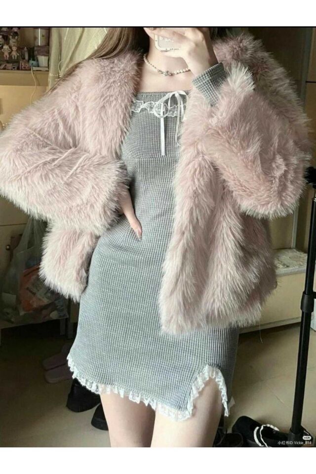 Pinterest Madonna Yaka Gri Coquette Kurdele Detaylı mini yırtmaçlı elbise