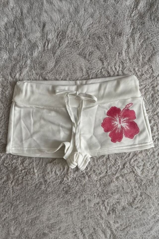 Beyaz Pembe Hibiskus Çiçeği İpli Y2K Mini Şort