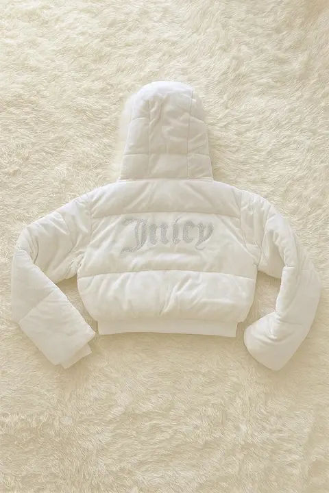 Ekru Juicy Peluş Kapüşonlu Şişme Crop Mont