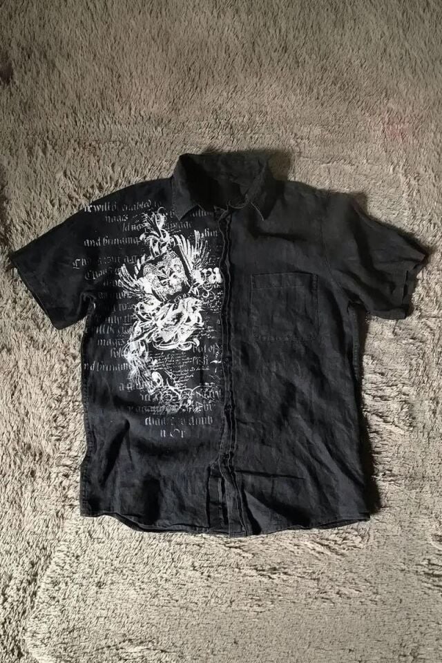 Siyah Grunge Tipografik Y2K Gotik Unisex Gömlek
