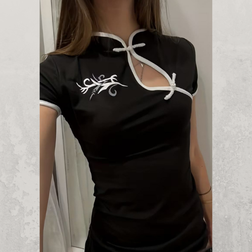 Siyah Çin Yakalı Floral Motifli Beyaz Şeritli Vintage Y2K Kısa Kollu Crop