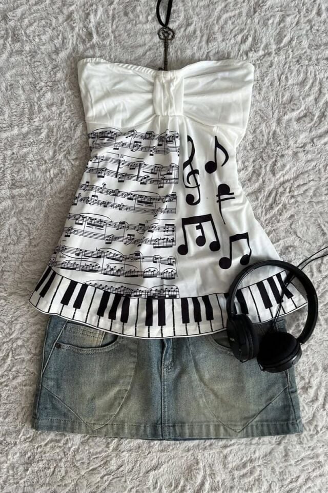 Beyaz Nota Desenli Piano Detaylı Y2K Straplez Crop